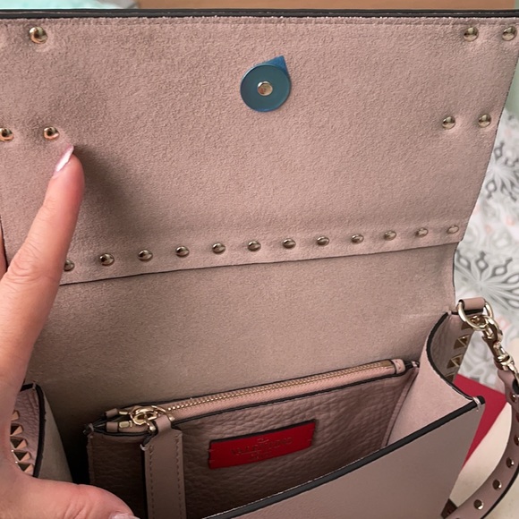 Valentino Garavani calfskin leather crossbody - Picture 11 of 11